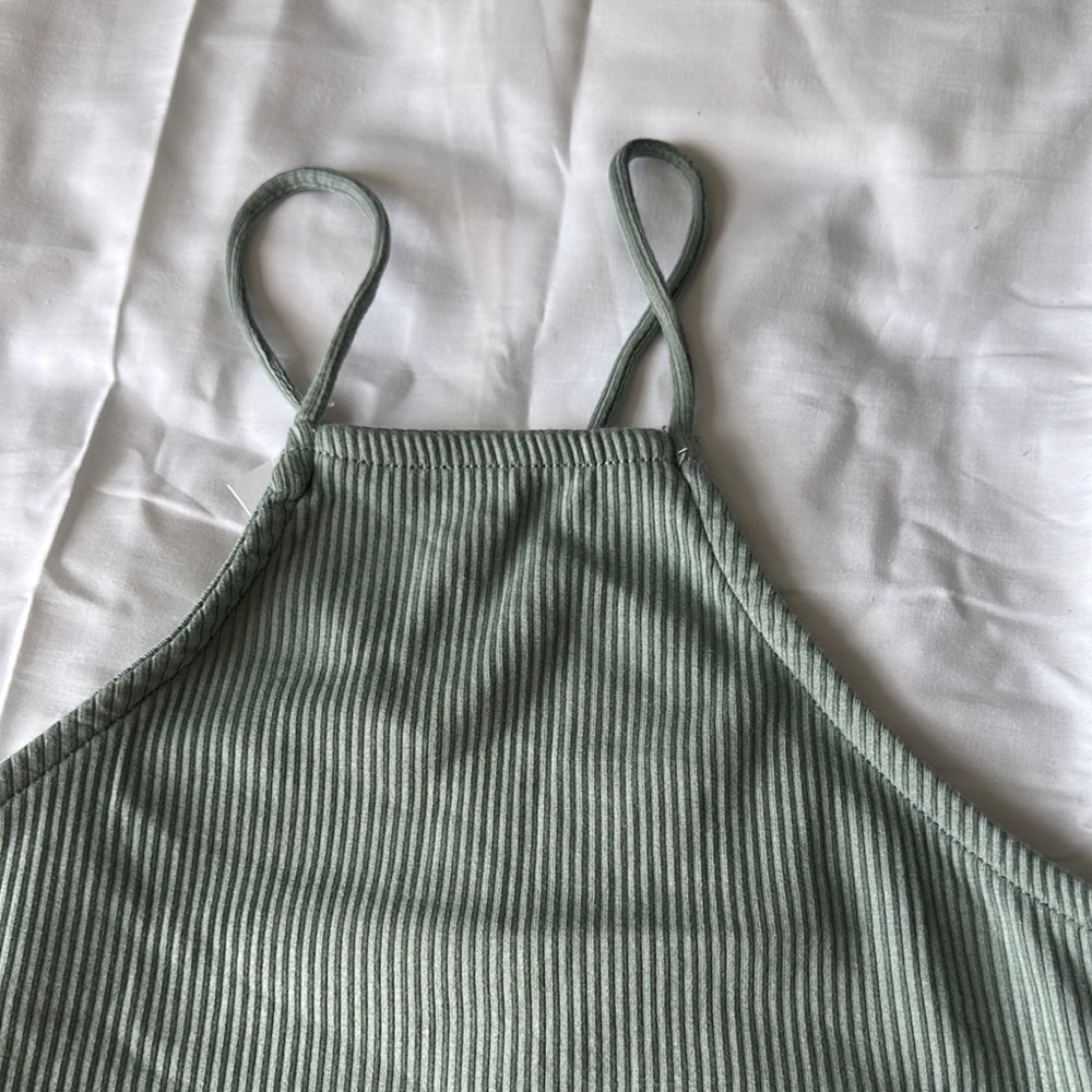 J. Crew Green Ribbed Sleeveless Crop Tank Top - Picture 2 of 8